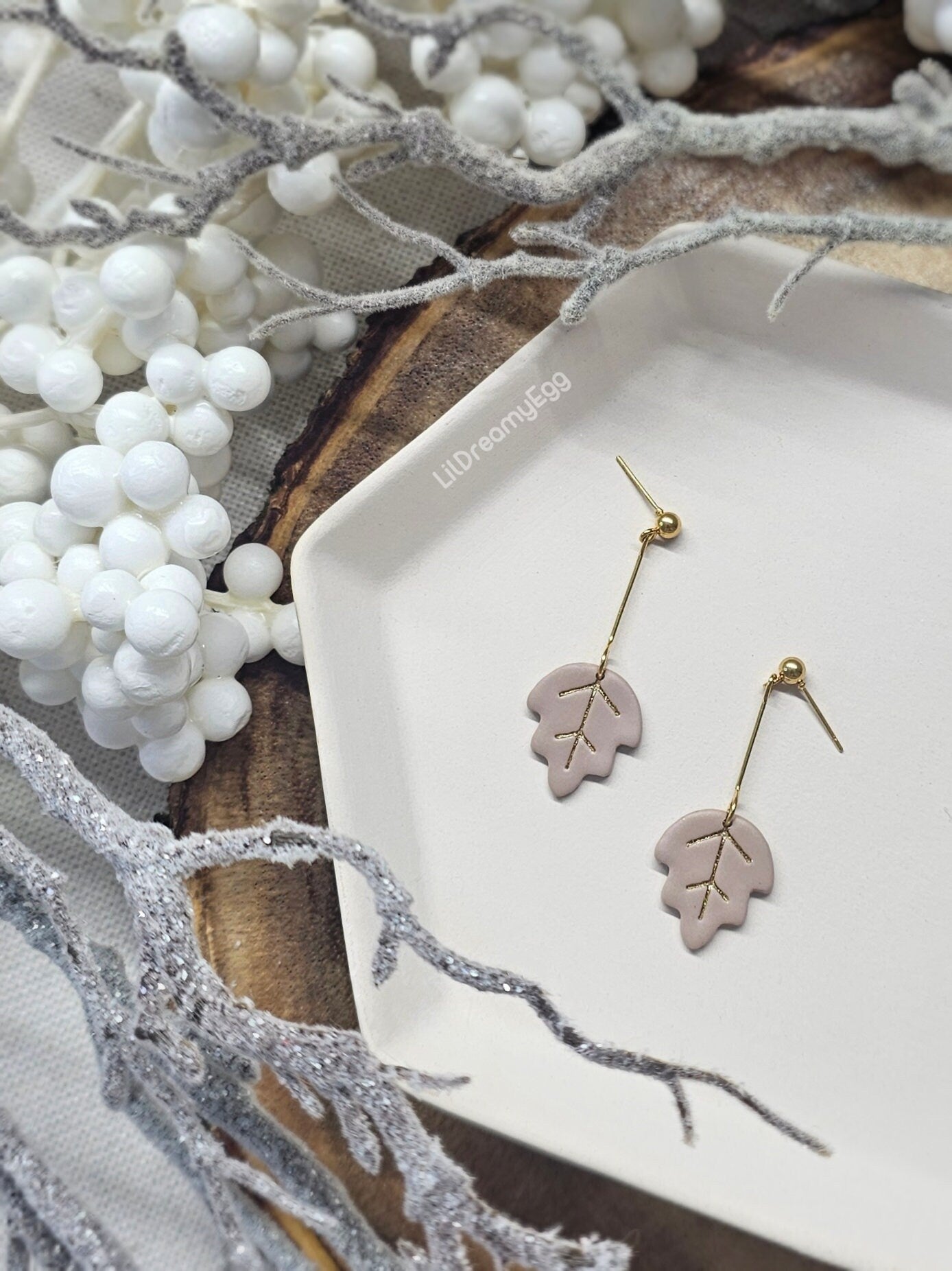 Oak leaf Ball Post Earrings, gold inlay vein leaf, Autumn Fall Jewelry, Handmade polymer clay earrings